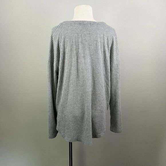 NWT GIBSON‎ Grey Button Down Twist Front Shirt (S) - Picture 4 of 8